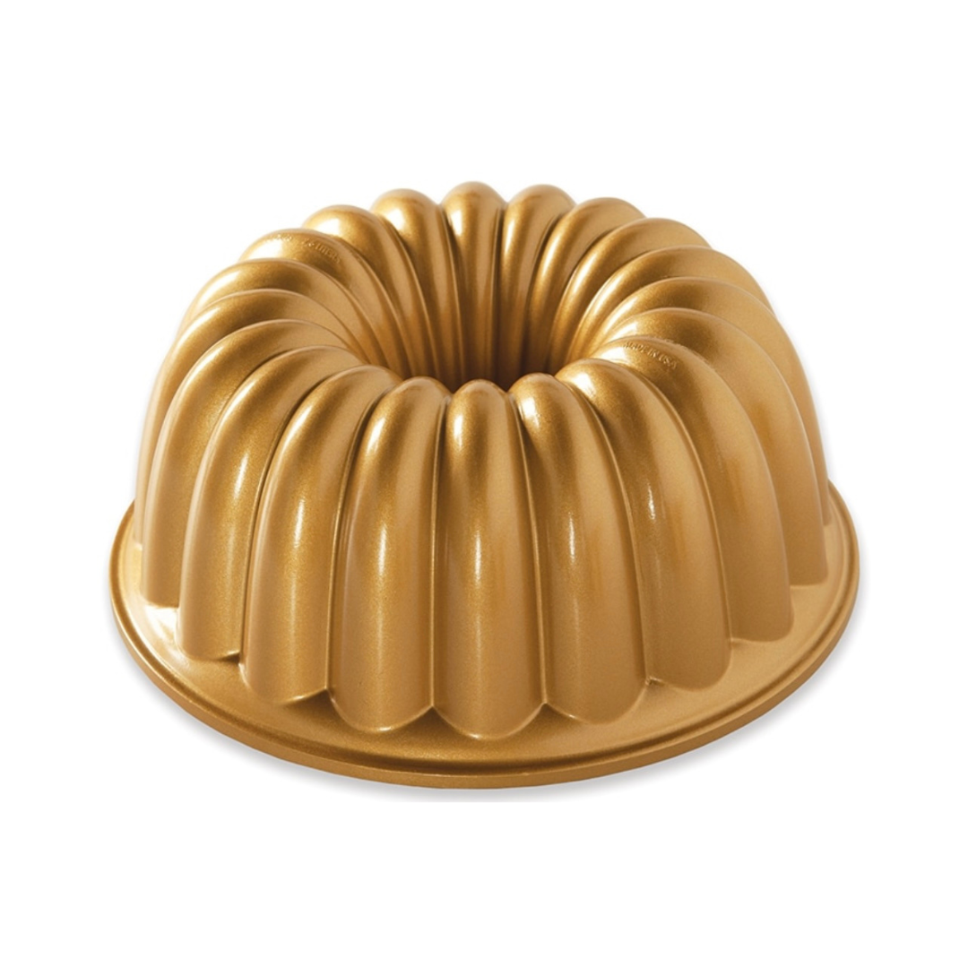 MOLDE NORDIC WARE ELEGANT PARTY BUNDT PAN